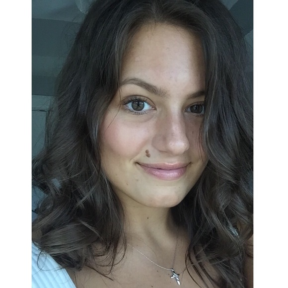 Meet your Posher, Kendall - Picture 1 of 1